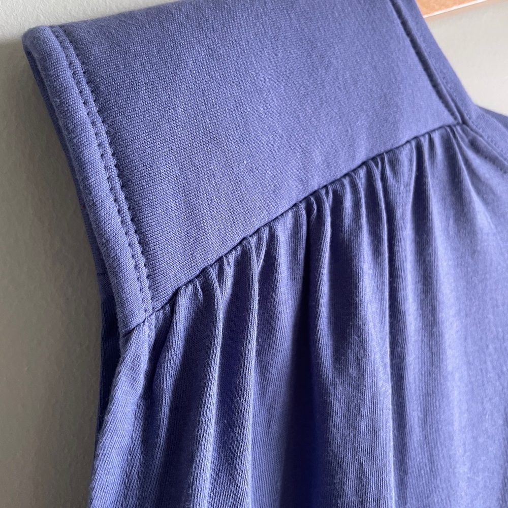 Sleeveless Crop Tee - Picture 7 of 8